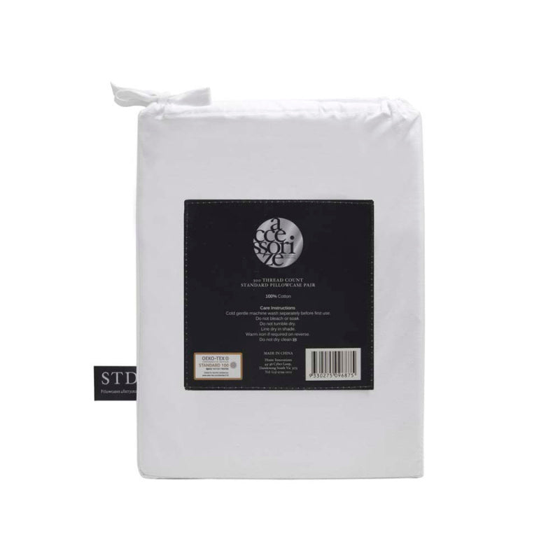 alt="Showcasing back view packaging of white deluxe cotton standard pillowcase"