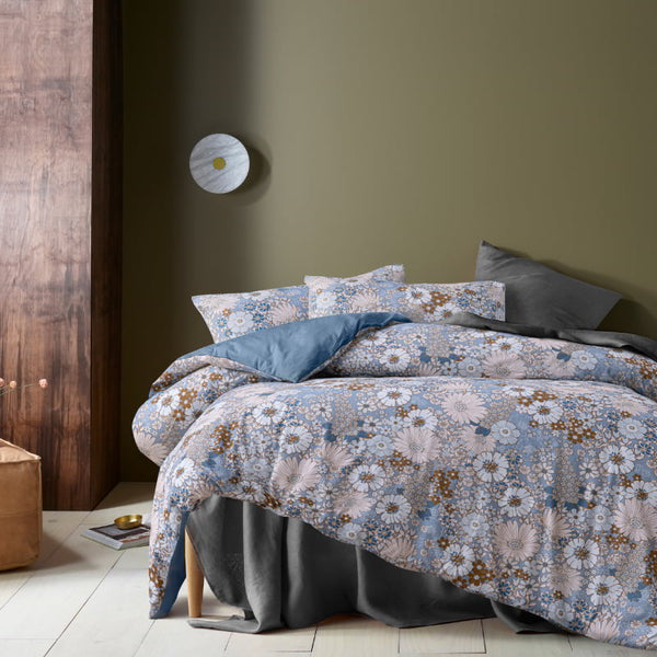 High-quality washed cotton quilt cover set with a floral pattern, ensuring year-round comfort and style.