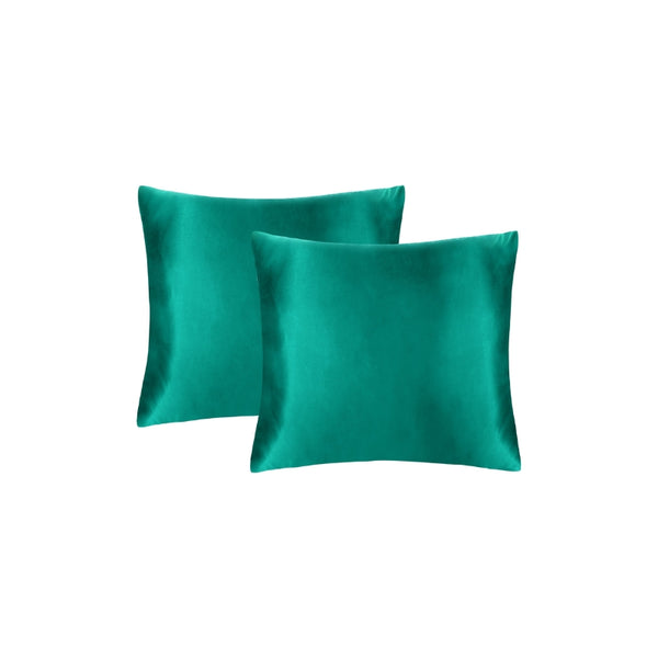Linenova's two dark green pillowcases hypoallergenic design ensures a restful night's sleep and healthy hair.