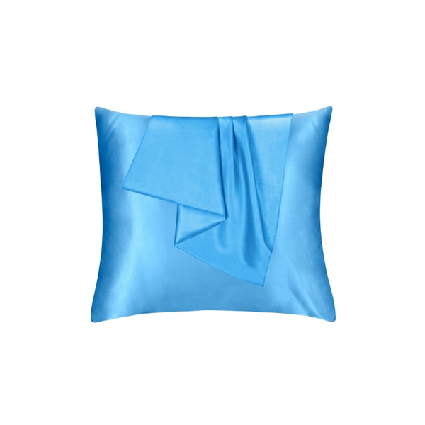 Linenova's light blue pillowcase hypoallergenic design ensures a restful night's sleep and healthy hair.
