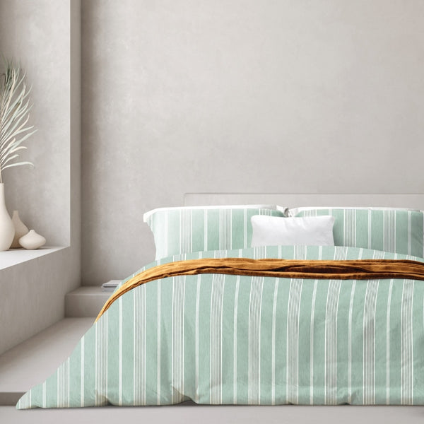 Modern aqua haze bedding set with striped quilt cover and pillowcase in varying thickness vertical stripes, giving a cosy and harmonious look.