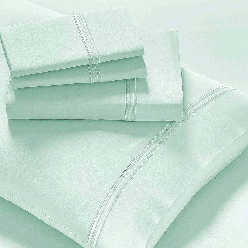 Elegant spa sheet set made from high-quality Egyptian cotton for a soft and durable sleep experience.