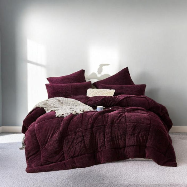 Morgan and Reid Burgundy Black Snuggle Fleece Comforter Set